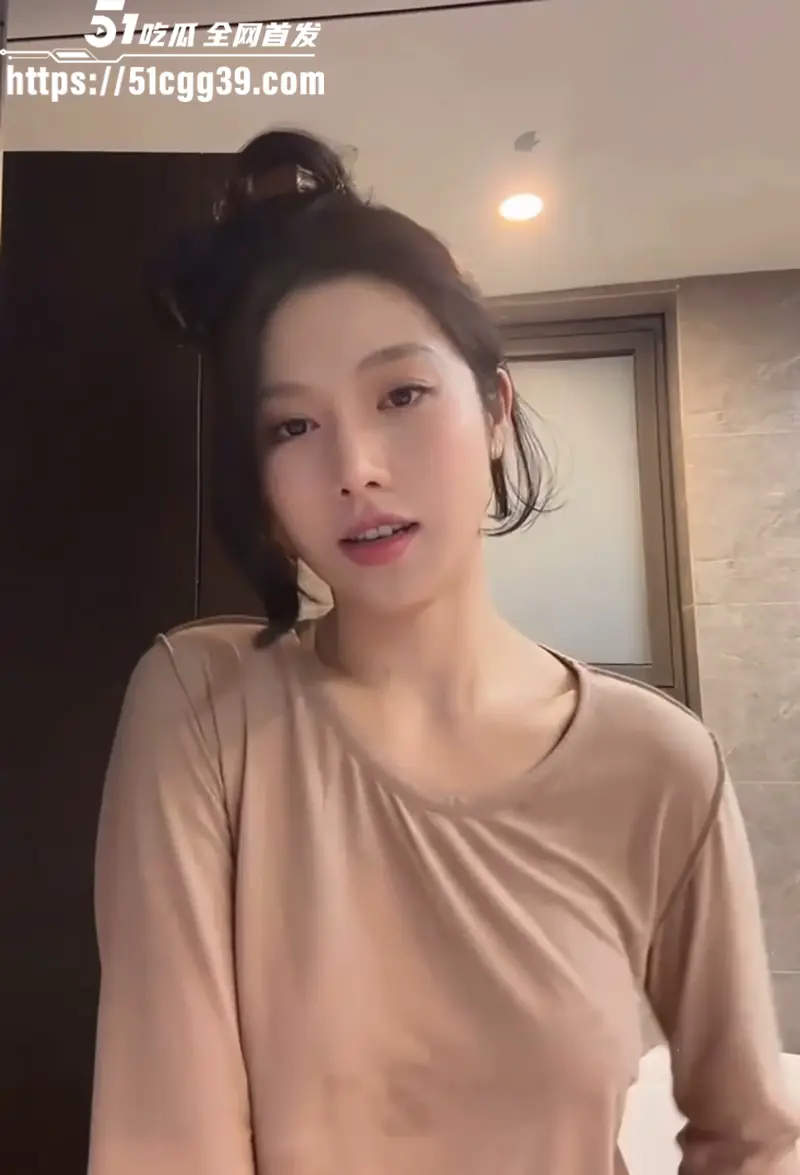 抖音最新擦边露点合集流出 各种小姐姐为流量偷露奶头美乳 少女粉嫩美妇饱满御姐冷艳 每帧都让人硬到爆炸! 图5