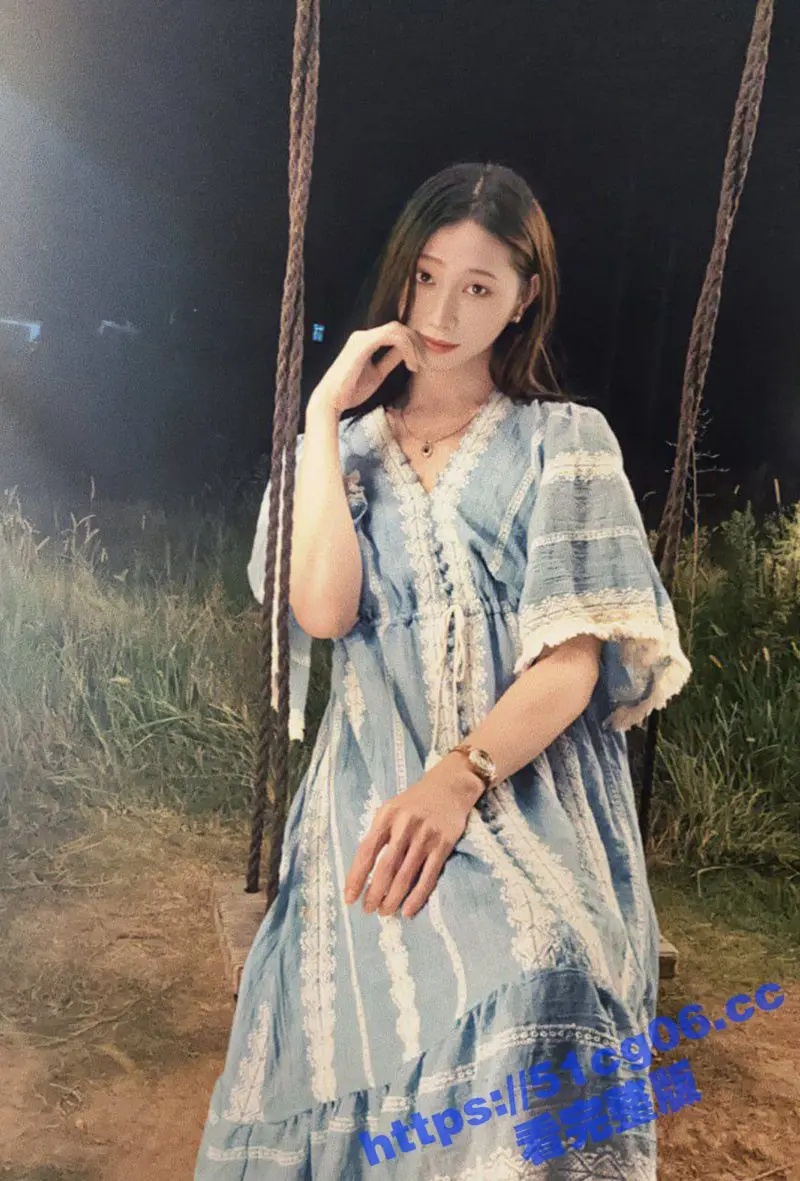 超高颜值反差婊口交吃鸡 气质清冷御姐自拍口交毒龙 看着镜头吮吸蛋蛋 技术好得让人猝不及防 图4