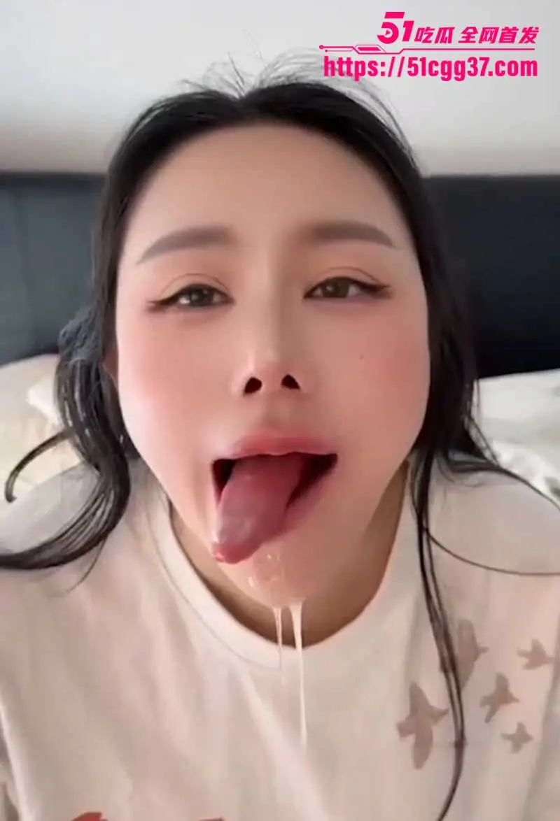 推特御姐网黄 汐梦瑶 付费新作 调皮妹妹撞见亲哥自慰 竟握屌舔弄主动骑乘 被操的高潮连连 口爆吞下浓精! 图8