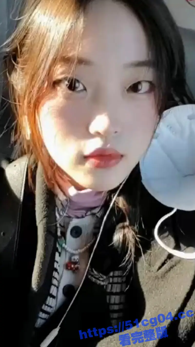 福建医科大护理专业谢芝灵 超喜欢被羞辱的眼镜母狗 宿舍大胆自慰 拍裸照给网友看勾引约炮 图1