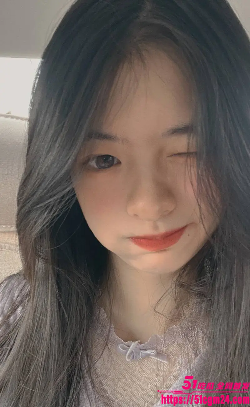 云南反差萌妹 赵明溪 性爱视频泄露 红丝卷精锁骨外露 骚穴大屌狂操一炮而止! 图1