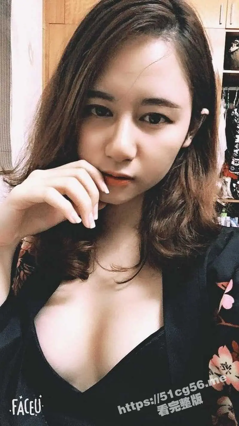 瓜友捡到手机 发现极品少妇常年独守空房 只能和老公裸聊洗澡 殊不知手机丢了 视频被泄露! 图1