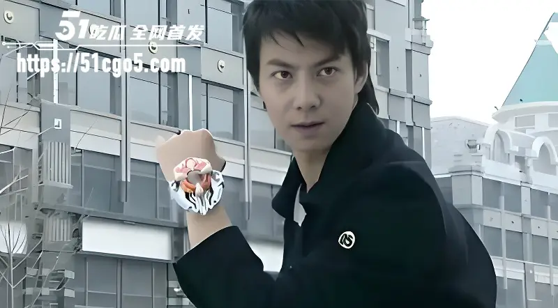 铠甲勇士演员 张殿菲 出轨聊骚约炮遭曝光 川航空姐集齐骗财骗色完整证据链! 图2
