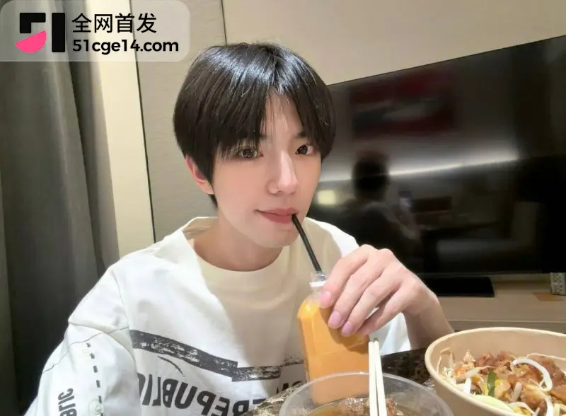 乐华旗下艺人 奥利 辟谣白翊汝恋情惨遭翻车 多线感情曝光全网炸锅! 图8