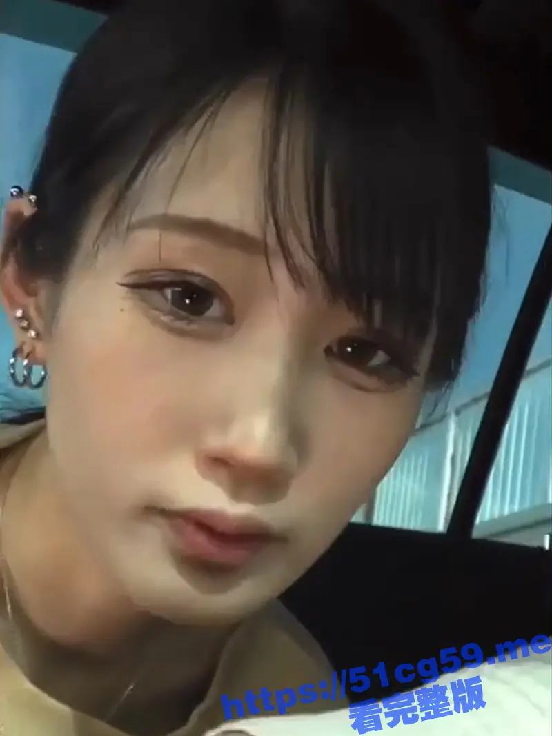 极品少妇背着老公 偷偷和炮友车震口爆 太他妈喜欢这款了 不仅人长得漂亮 口活技术也是一流啊 图2