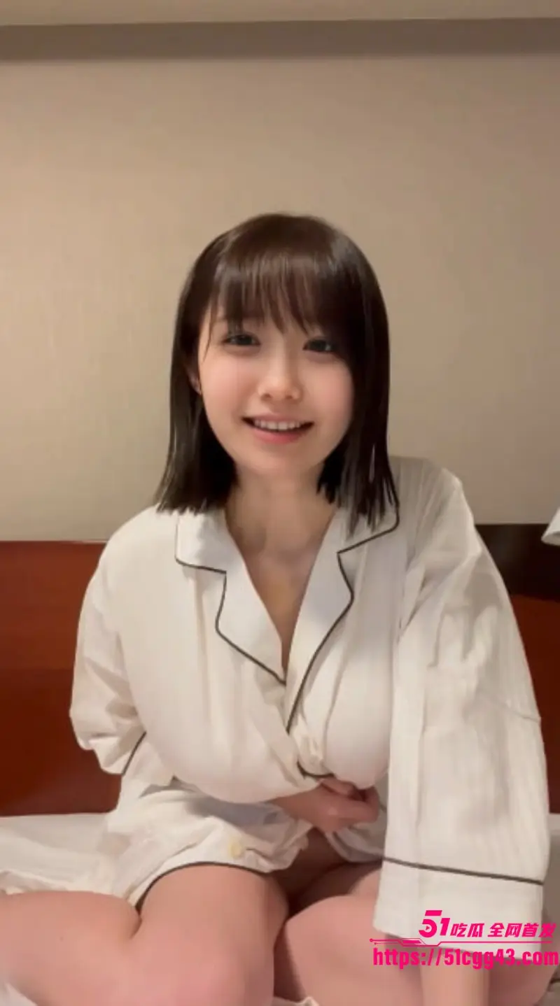 日本巨乳网红 kaorixoxo 最新定制私拍流出 睡衣少女抖动大奶释放淫骚 阳具震击白虎嫩穴表情饥渴难耐 图1