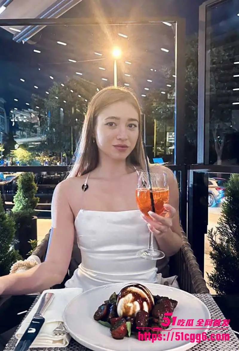 俄罗斯探花终极宝典曝光！大神亲测金发洋妞100刀随便操 夜店桑拿公寓全攻略附送探店偷拍 今晚就订机票出发！ 图6