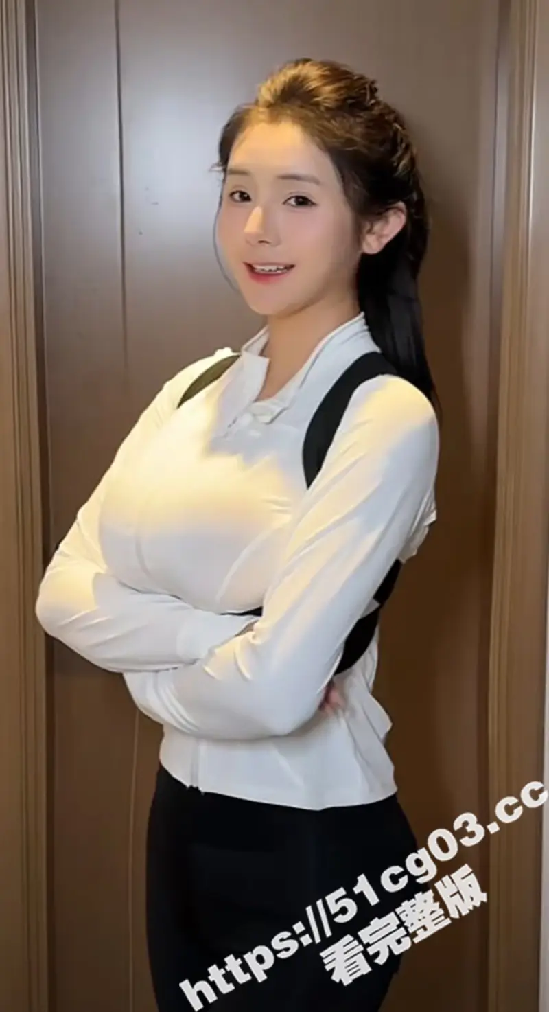 抖音百万粉丝网红 MH 童锦程绯闻女友塌房！早期走红之前竟是黄播出身！超劲爆黄播视频流出 胸口痣被实锤 图11