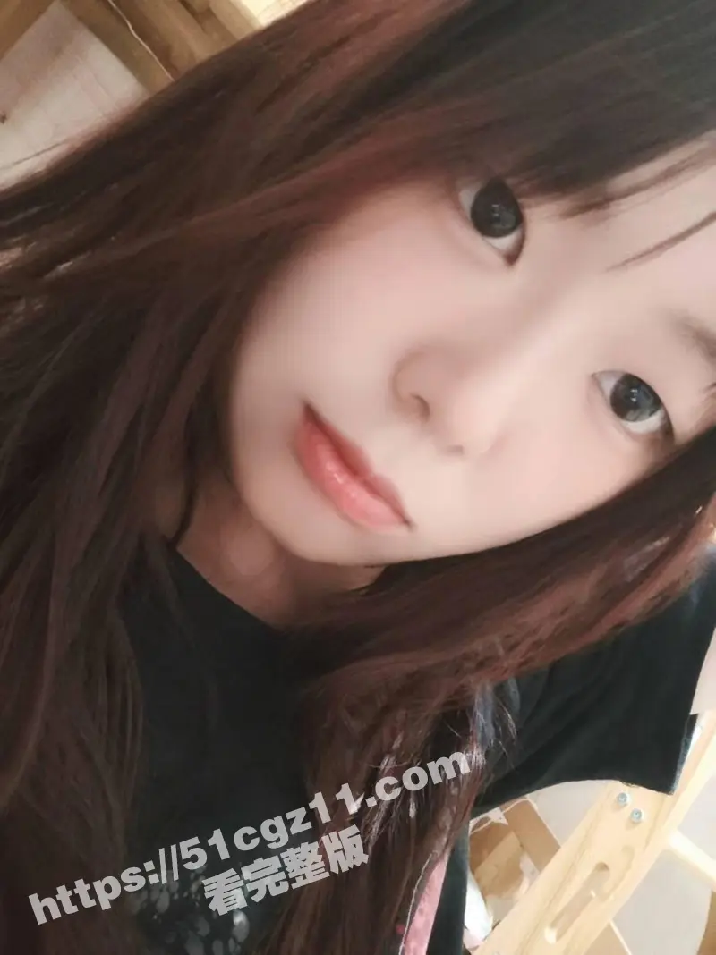 新疆石河子职业技术学院 大一学生妹张家欣 深夜发骚在soul发性感照片和自慰视频勾引网友! 图6
