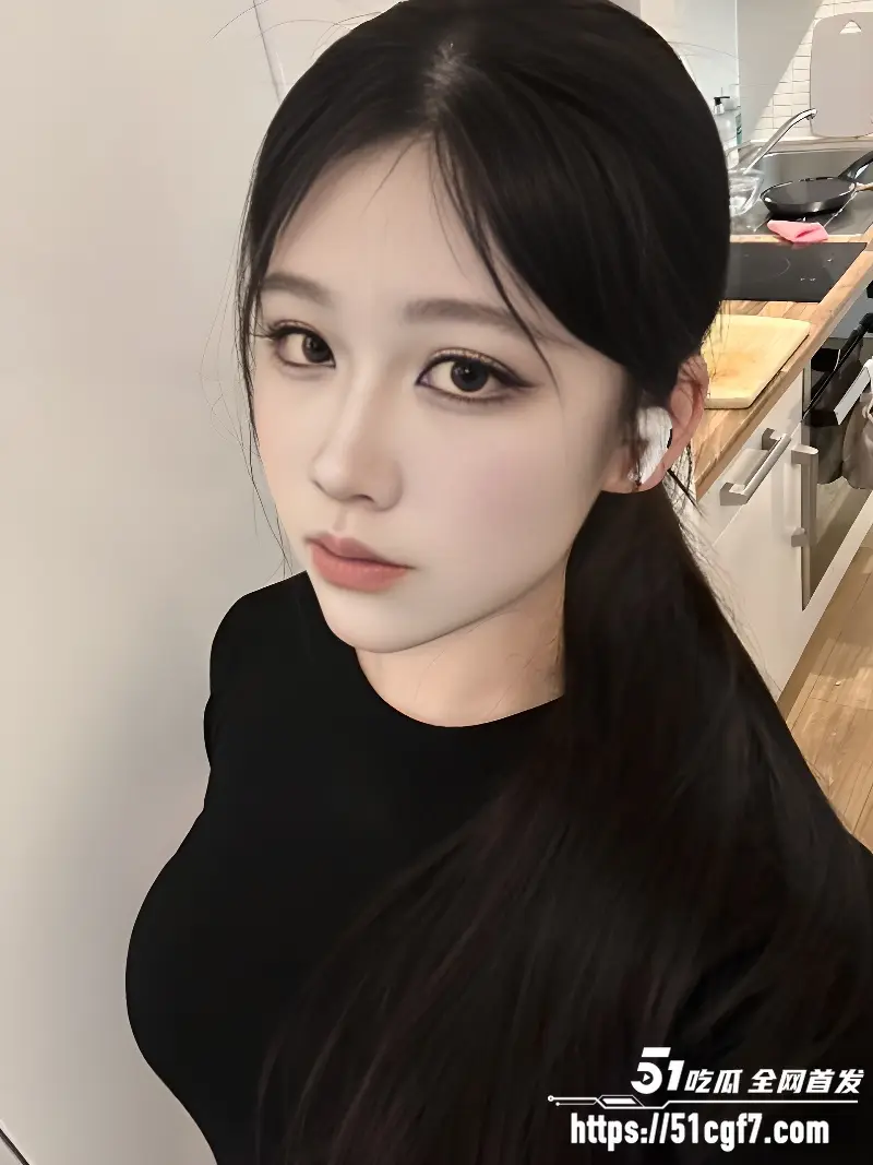 山西淫荡少妇 私拍视频 超近距离大秀酥胸 掰穴自慰绯色满溢 令人兽性大发! 图1