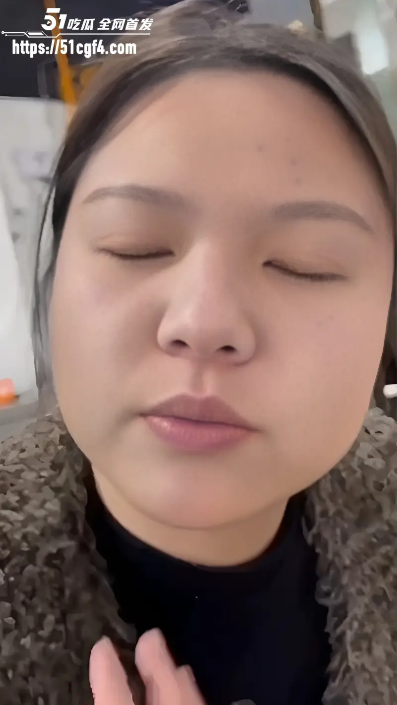 集美点男模没钱付账 竟当场吃屎抵账 重口吃播变态到极致太刺激！ 图7
