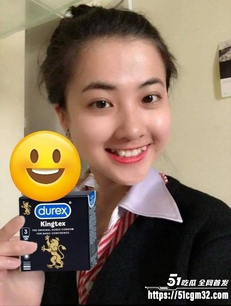 越南技商银行女职员 被副行长潜规则 骚穴遭无套暴力打桩 浪叫不断彻底沉沦！ 图3