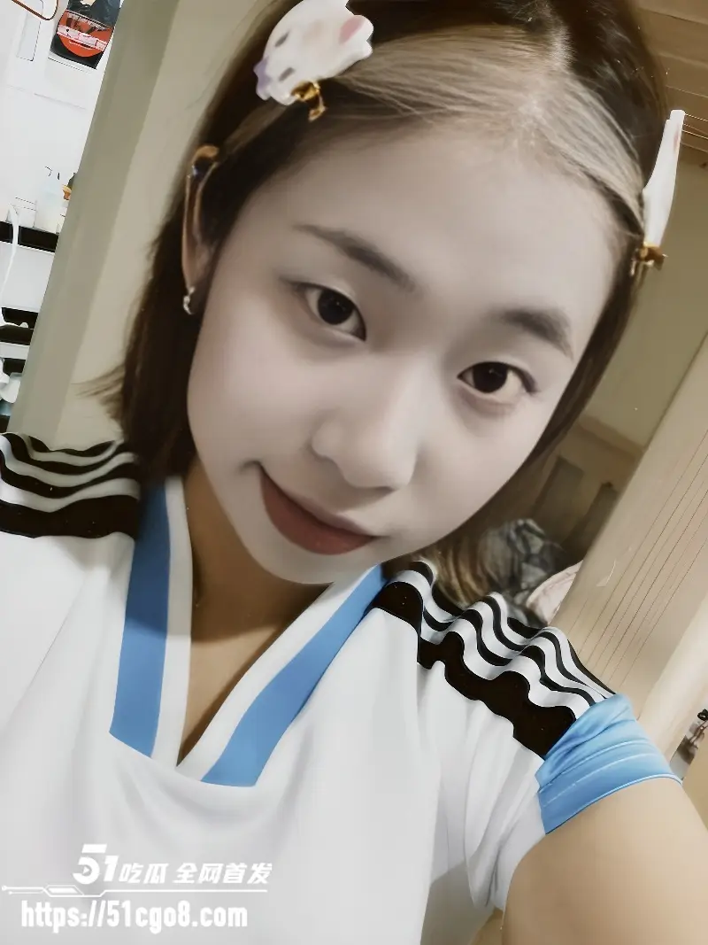 微胖学生妹 呱呱 性爱视频被前男友曝出 主动骑乘后入打桩 高潮迭起爽到浪叫 图2