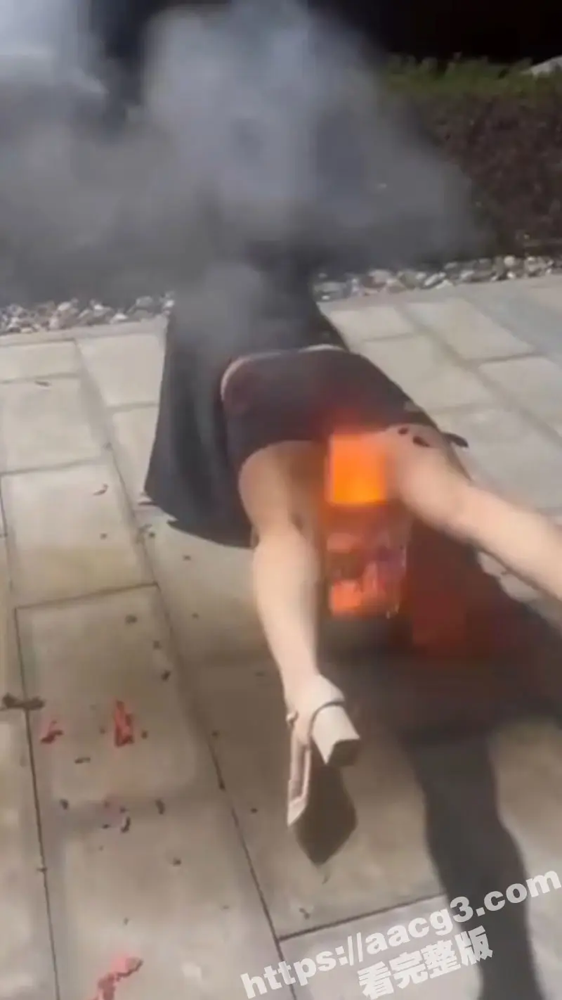 人生大舞台敢上你就来！直播PK输了 鞭炮炸逼 真是活久见！ 图2