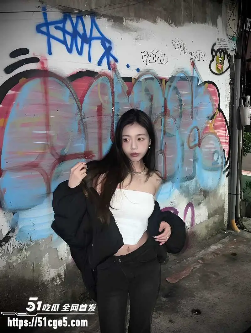 中山大学大二学姐 若瑶 与前任自拍流出 高颜值美女露脸自慰 被操时害羞躲镜头 图1