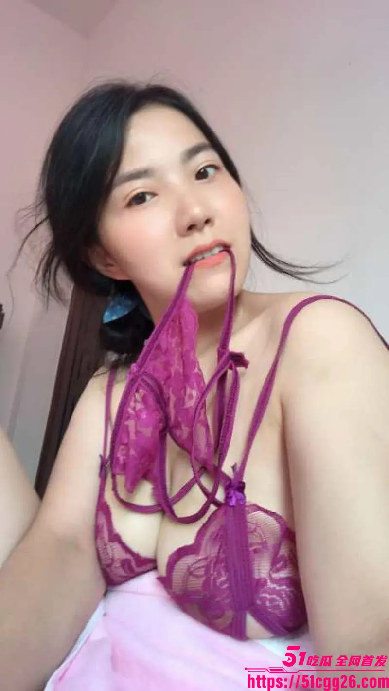 推特极品少妇 yuanxiang 露脸做爱视频流出 风韵人妻微醺醉态迷人 浴室尿道口清晰出水特写 骚浪勾引欲火焚身! 图1