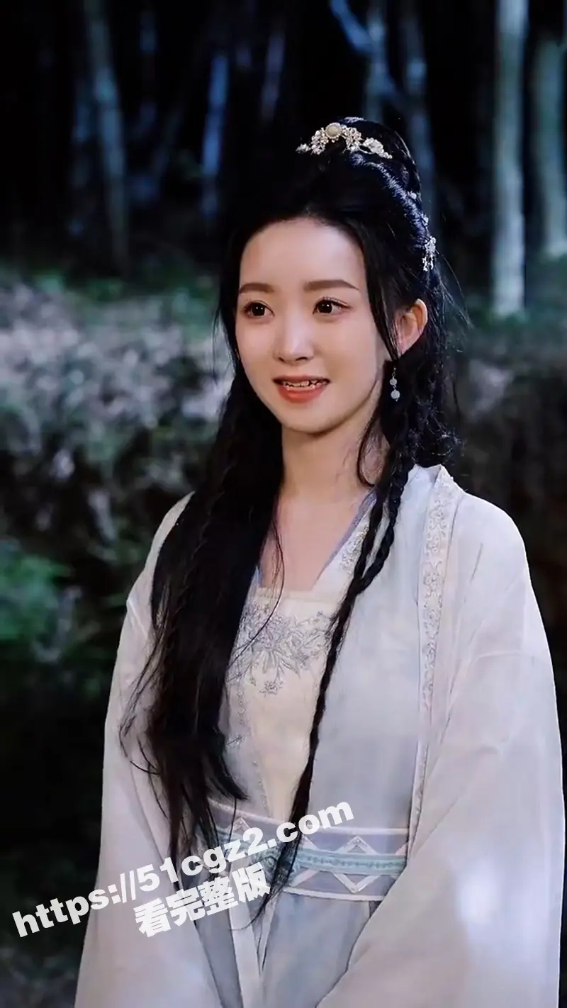 修仙短剧《隐世魔尊女帝带娃上门求负责》仙界女帝身中合欢淫毒坠落凡间 落入了他的房间那夜翻云覆雨 图6