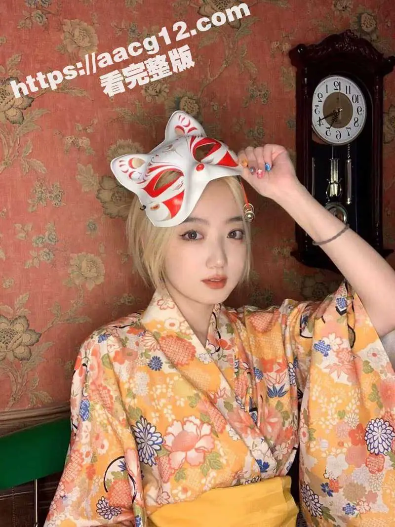 深圳性感骚妹肖利琴 高颜值天生骚货尤物 喜欢到处撩骚约炮 与眼镜猥琐大叔酒店做爱视频泄密 图2