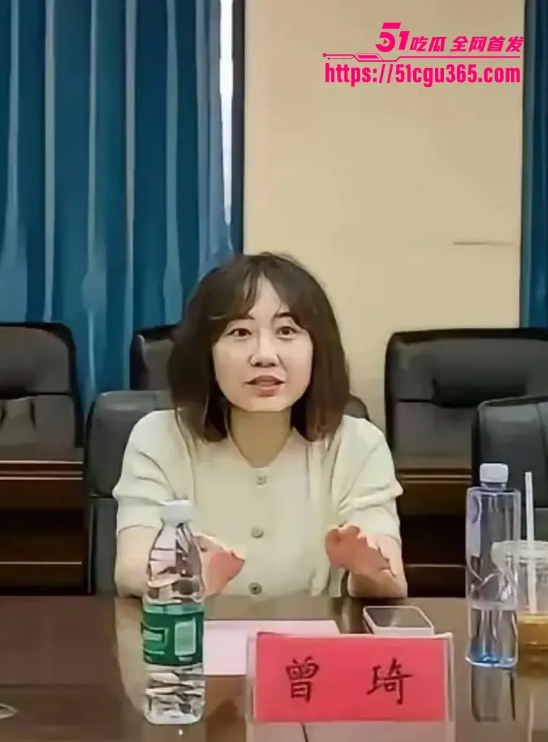 湖南省人民医院副院长 祖雄兵 与眼科主任 曾琦 婚内双双出轨 大搞权色交易 家中偷欢视频被曝光! 图12