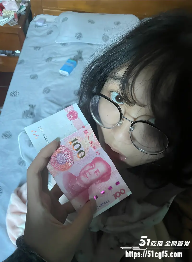 合肥职业技术学院 刘诗童 露脸性爱视频 跪地侍奉男友肉棒 蜜穴被无情狂轰! 图2