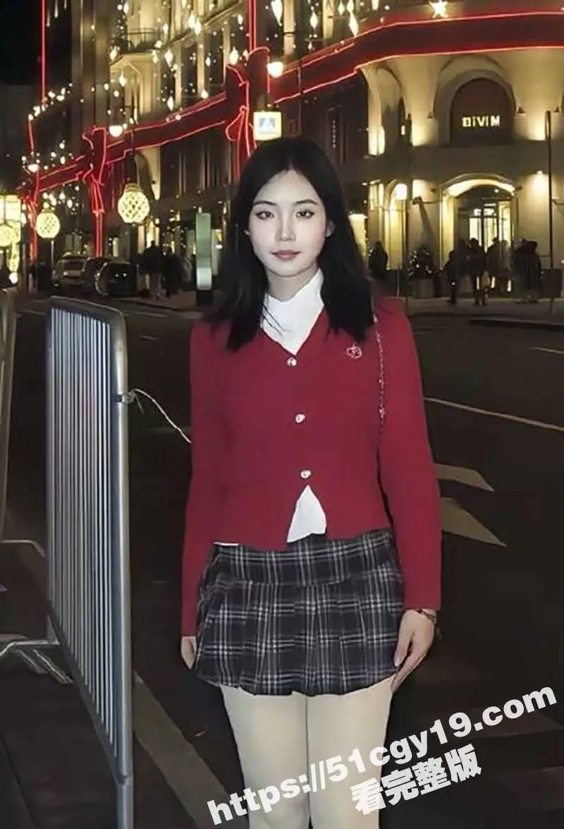 抖音美女留学生迷恋洋屌 面对国男点赞评论一律拉黑 反倒跟俄罗斯冰球帅哥秀上恩爱！ 图5