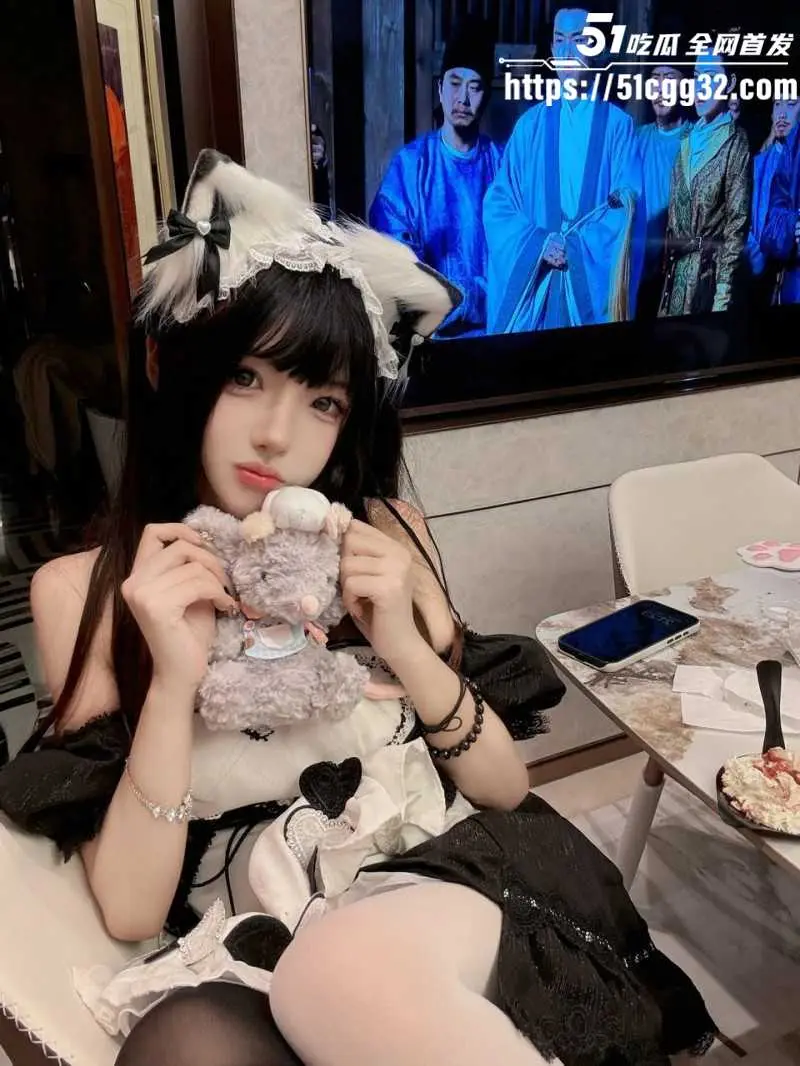 推特艺术生福利姬 香风智乃 乳夹肛塞齐上阵 户外被操爽到喊爸爸 诱惑爆表堪称视觉盛宴! 图1