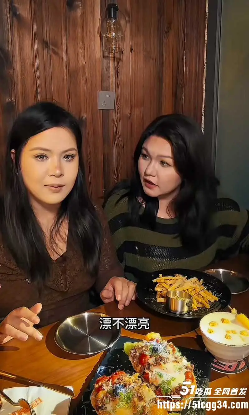 抖音博主 酷酷酷 成都全季酒店被偷拍 针孔摄像头防不胜防 情侣温存时刻被全网曝光! 图4