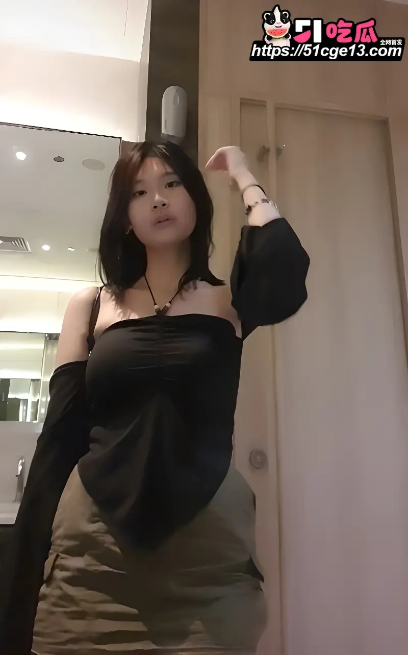 推特约炮大神 与纹身学生妹性爱视频 口技一流全程超配合 对镜自拍被爆操到高潮不断 图2