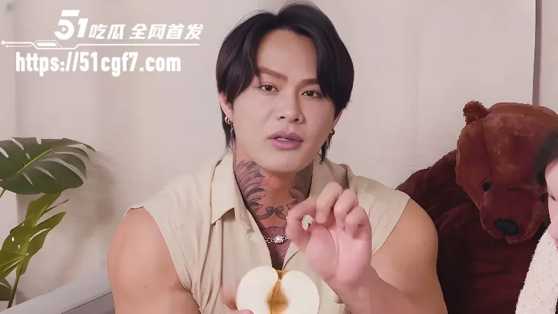 台湾网黄 苏畅 性爱教学 男生必学正确口爱技巧 梨核演示阴蒂 别再趴逼上乱舔了 图1
