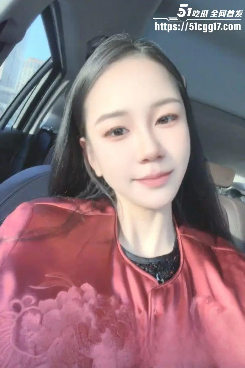 河北沧州盐山钢管厂大瓜 女销售 张露文 为谈成业务献身客户玩3P 不料被放鸽子曝光私拍! 图3