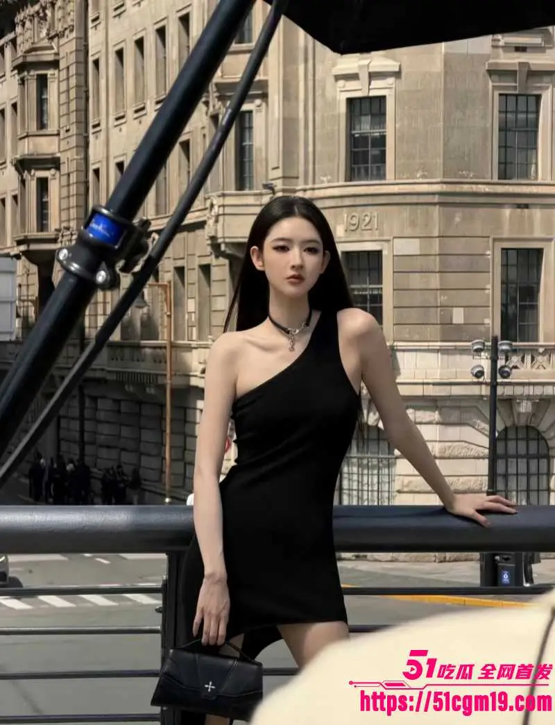 顶流明星 黄景瑜 王玉雯 被知名狗仔 刘达锤 酒店埋伏偷拍性爱视频 恋情实锤全网轰动! 图18