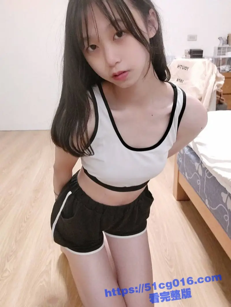 今日换口味!来个高颜值反差台妹 奶子十分坚挺 腰也够细 大尺度露脸私拍 图6