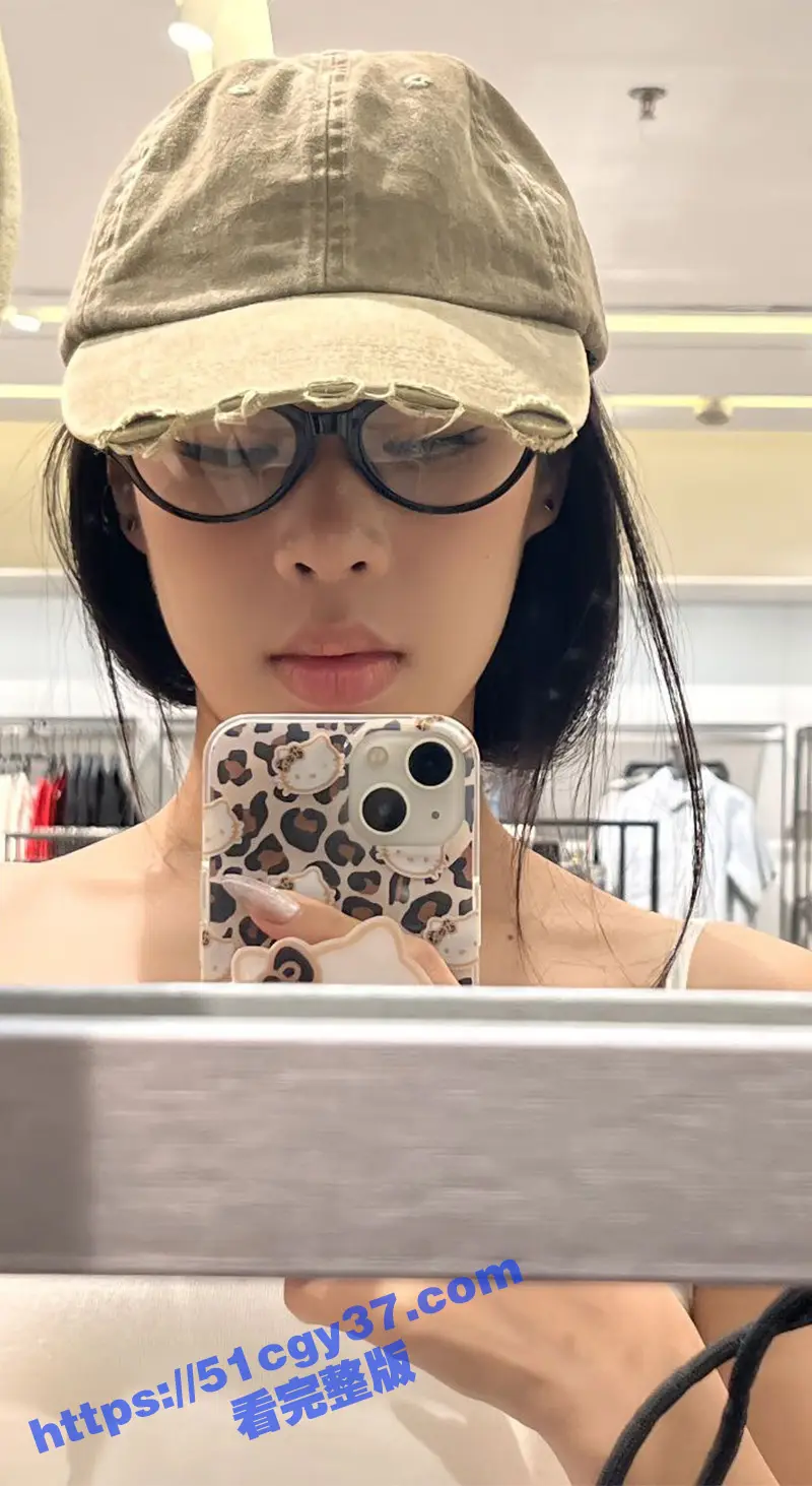 抖音火辣身材小众博主 ooo2 自拍啪啪合集流出 丰满肥臀被道具塞肛后入 引爆高潮! 图3