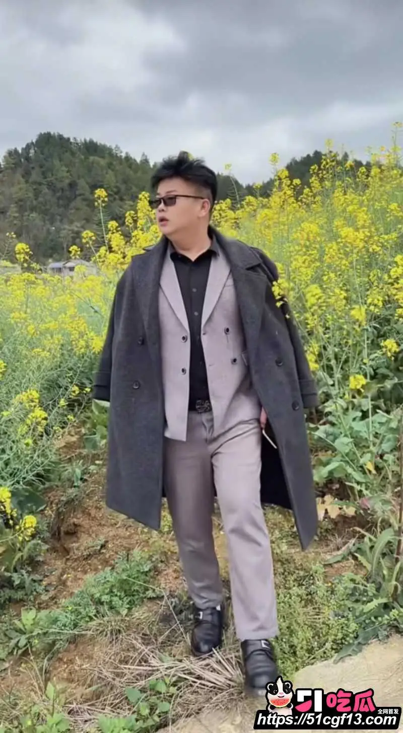 抖音网红 贵州荣哥 公益人设崩塌 台上国际救援 台下脚踏多船 多次出轨渣男实锤！ 图5