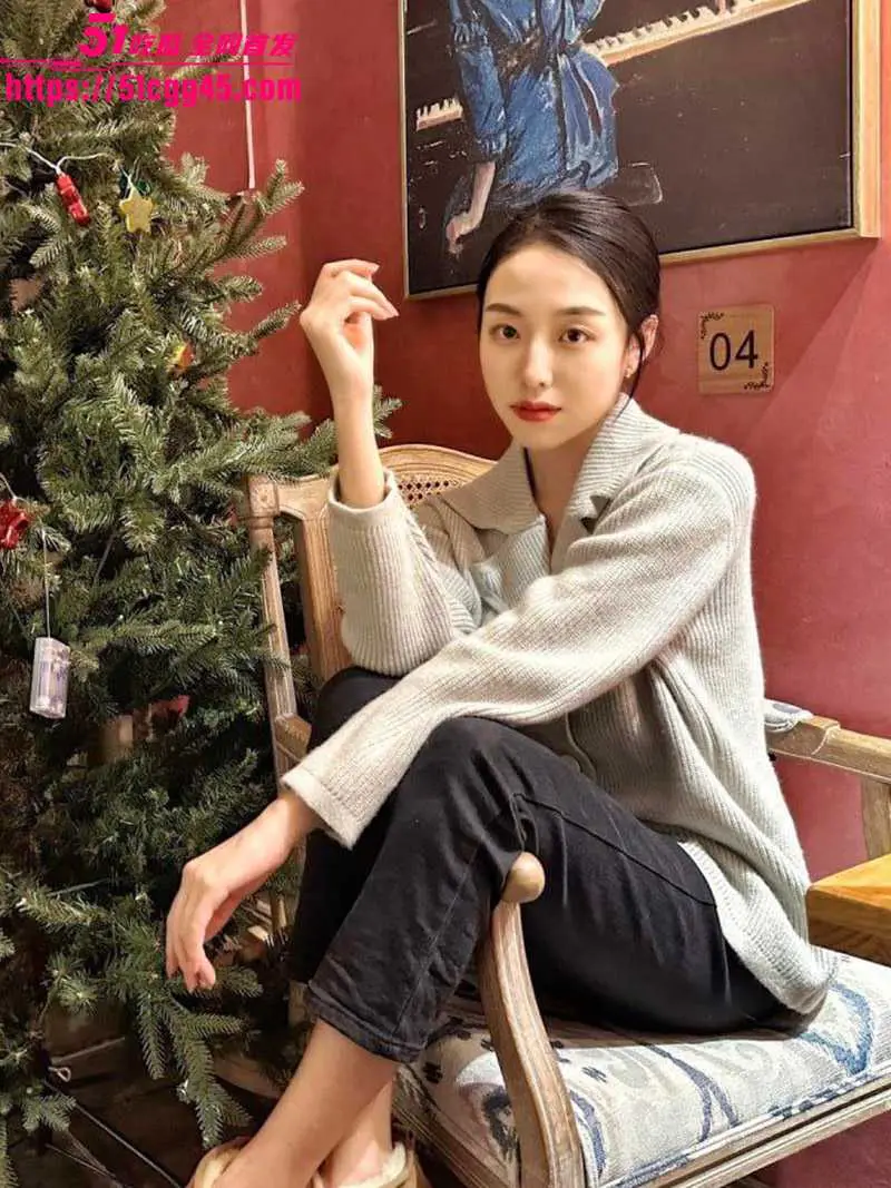 反差教师 李汶芯 裸贷全集曝光 清纯女老师无力还债肉偿金主 裸聊自慰暴力抽搐 昔日讲台女神变专属肉便器! 图2
