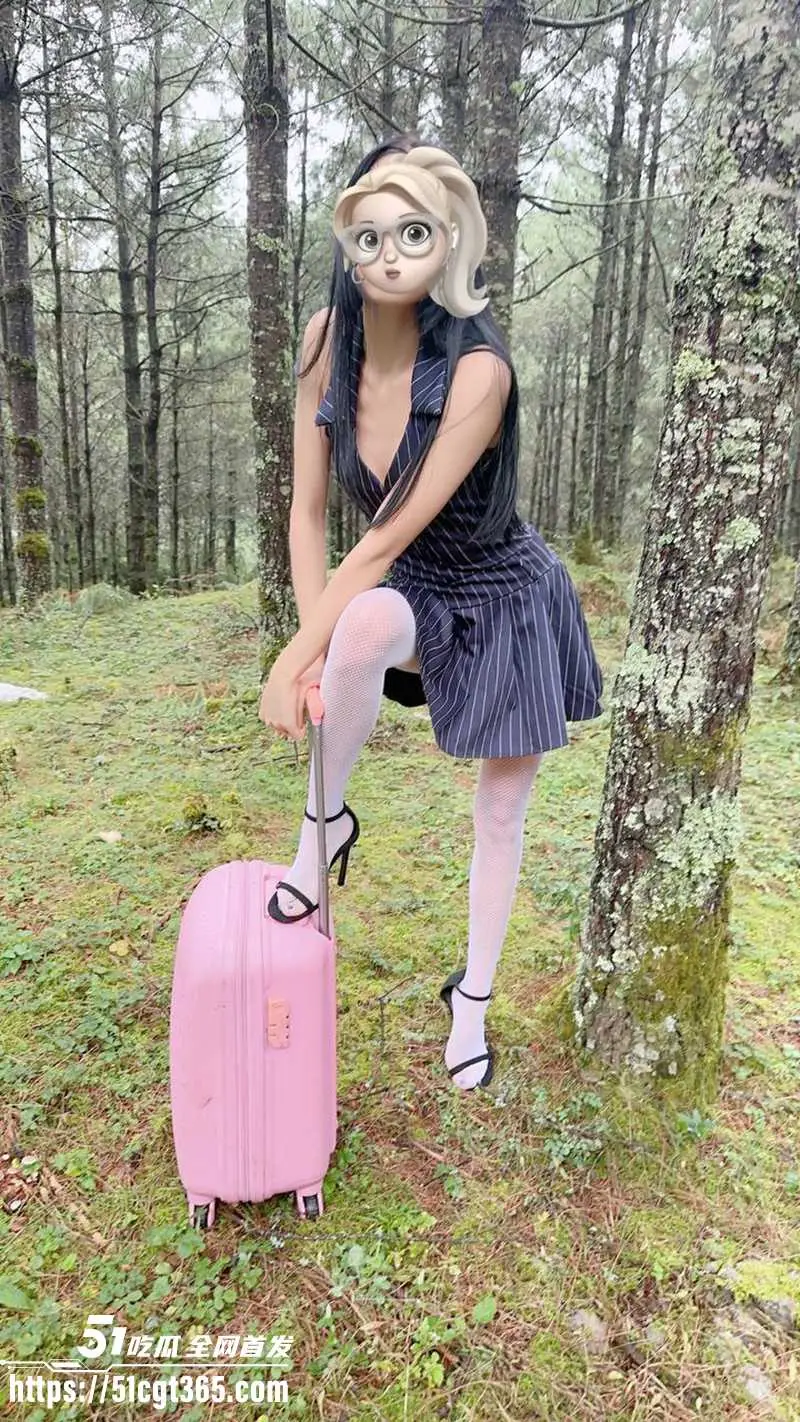 51原创小姨子的秘密 帮小姨子搬东西 小母狗竟用骚逼回报 狂扣骚穴喷水无套爆操白浆四溢! 图1