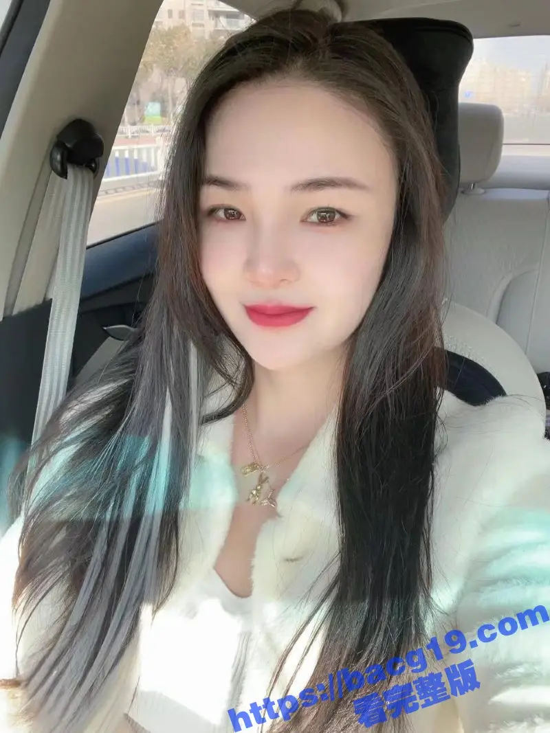 这鸡巴怎么突然变大了?绿帽让淫妻带着眼罩做爱 中途与大屌单男换班看着骚妻被爆操到高潮! 图1