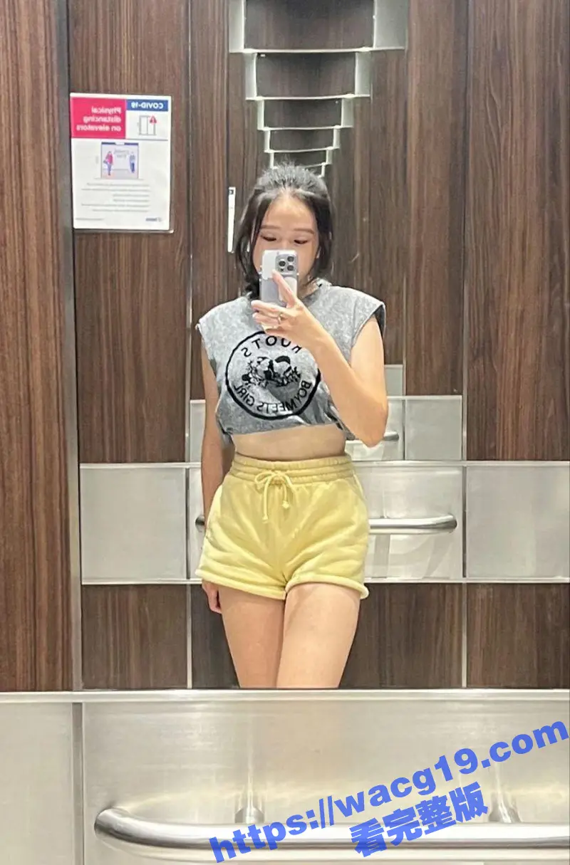酒店约炮遇上极品反差母狗 完美身材舞蹈生撅起屁股等待后入 淫语骚话对白浪到骨子里 图1