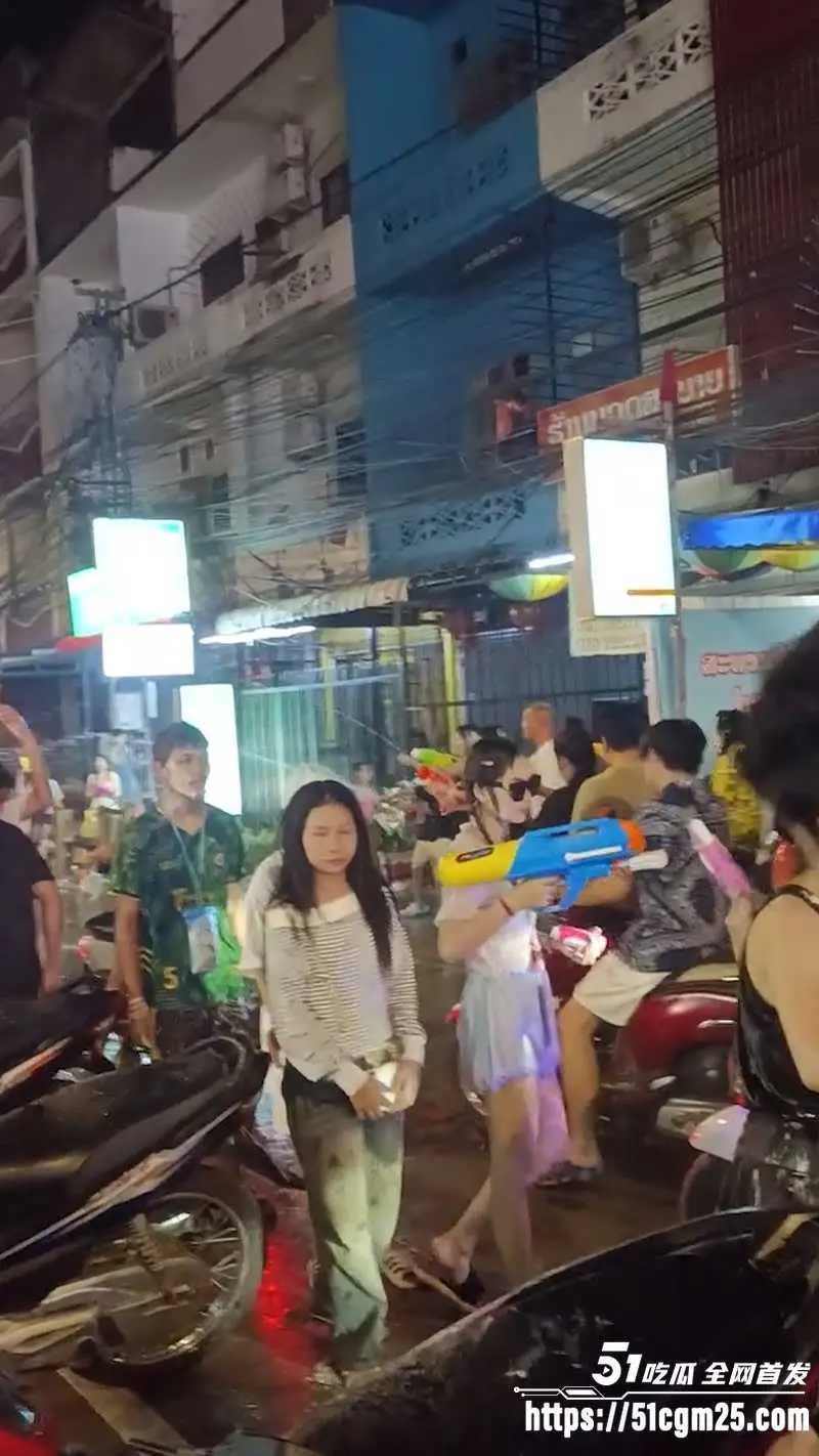 广东19岁女大 小阳 泼水节泰国游被卖园区 父母狂砸20万赎金 却查无音讯! 图15