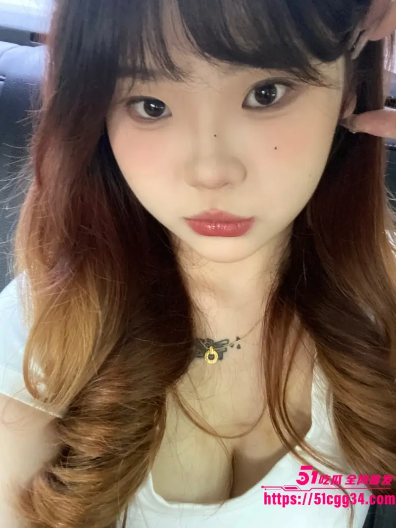 内蒙古反差婊 童晓杏 性爱视频流出 丰满酮体露出诱惑勾引 口交后入各种淫荡姿势层出不穷！ 图3