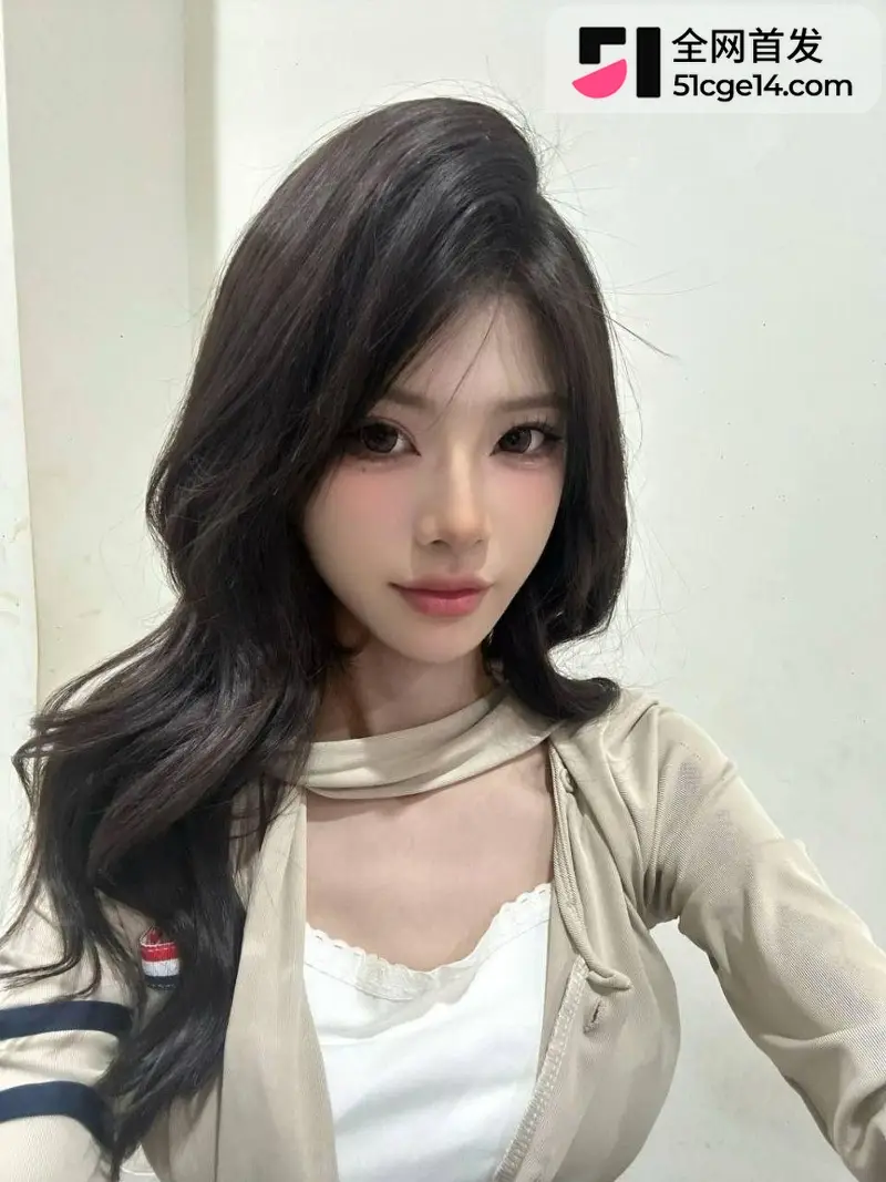那些年操过的咯咯哒 重庆纹身婊 艾琳 妈生网红脸配黑鲍鱼反差超大！ 图3