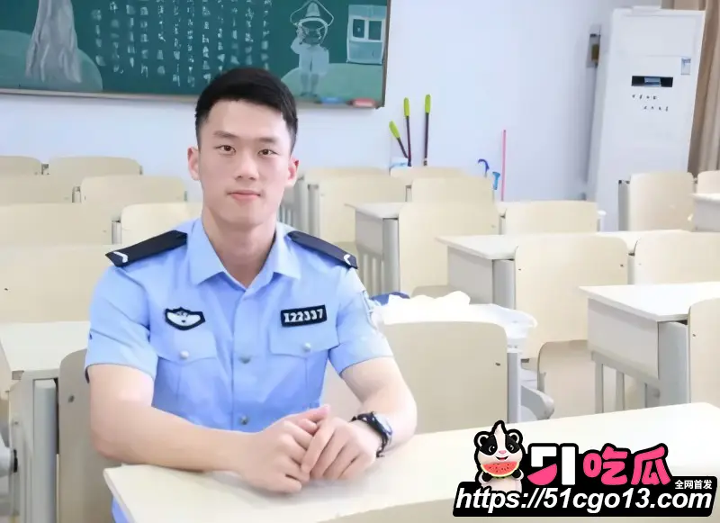 江苏溧阳反诈民警 潘宇鑫 被采访时惨遭开盒 早期打飞机视频曝光！ 图2