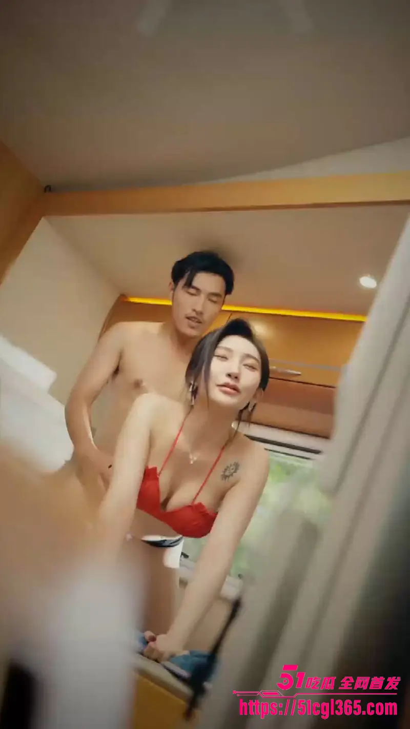 短剧《荒野穷游秘闻录》荒野旅导荒郊野外夜晚露营 2男4女开始一个不为人知的故事！ 图1