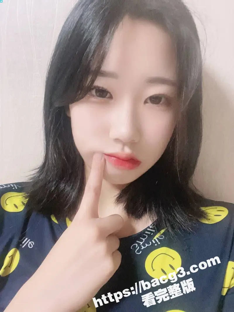 韩国清纯留学生 李惠子 出国后秒变风骚母狗 和韩国男友居家做爱私拍被曝光 图1