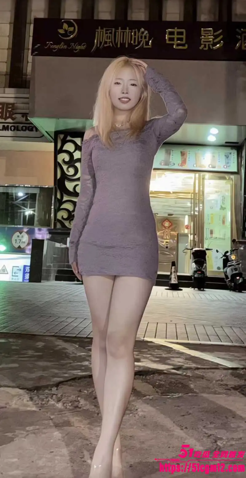 抖音网红 笨蛋小妮 定制福利合集 裸舞秀边跳边脱 与闺蜜上演双花缠绵 带你体验纣王视角! 图3