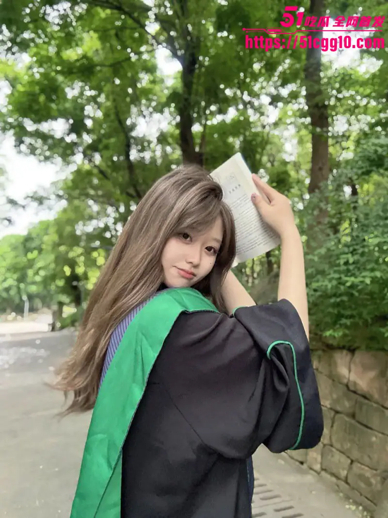 山东大学生 敏敏 私密性爱视频流出 穿情趣制服掰开粉穴求操 和老师偷情吞精浪叫 清纯女神反差爆棚! 图1