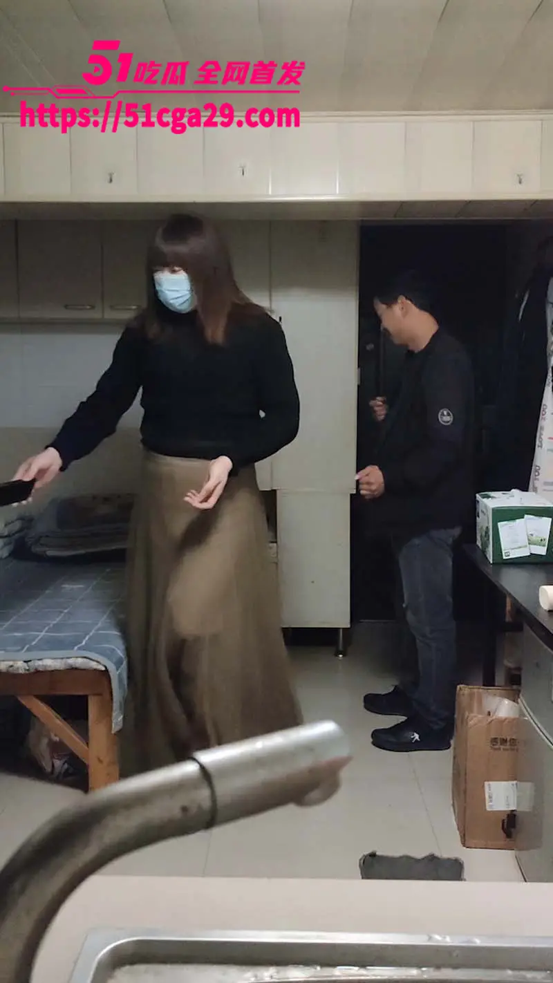 南京红姐 遇上 大暖男牛奶哥 专程给红姐带来一箱牛奶补身体！ 图2