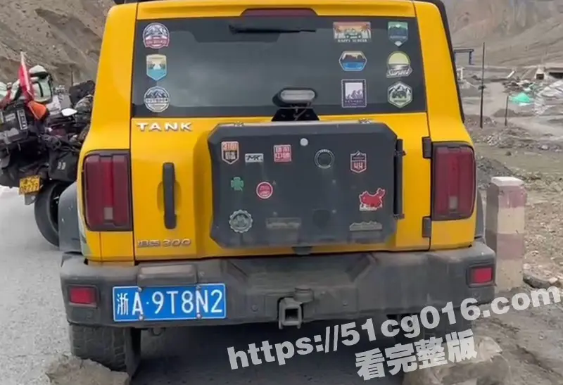 坦克300女车主在219国道故意溅摩托车一身泥!被截停后拒绝下车 还委屈哭着寻求民警的保护! 图7