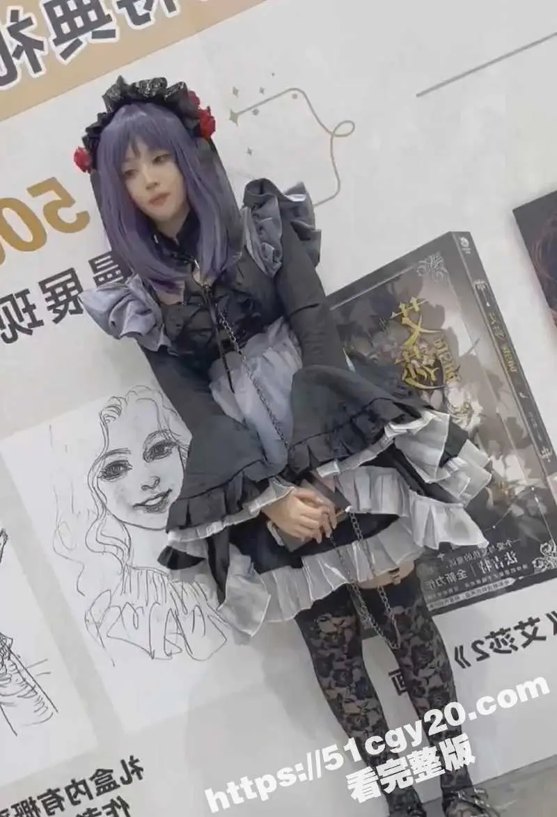 KFC漫展抄底偷拍大曝光 Coser嫩妹裙底风光超诱惑 各种肥穴美鲍 脸穴同赏刺激到炸！ 图5