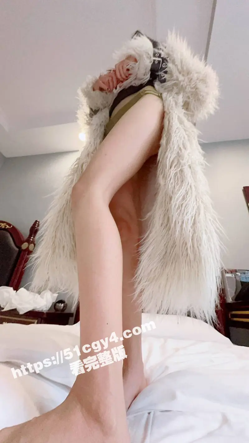 51原创大神 小姨子的秘密 烧烤店小姨子给姐夫口交 突然发现大姨妈来了 只好全部射到她嘴里了! 图10